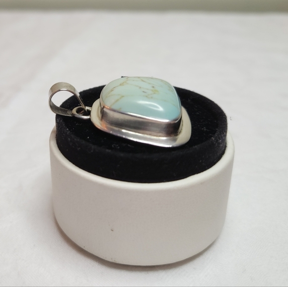 Vintage Sterling silver turquoise pendant - Picture 3 of 10